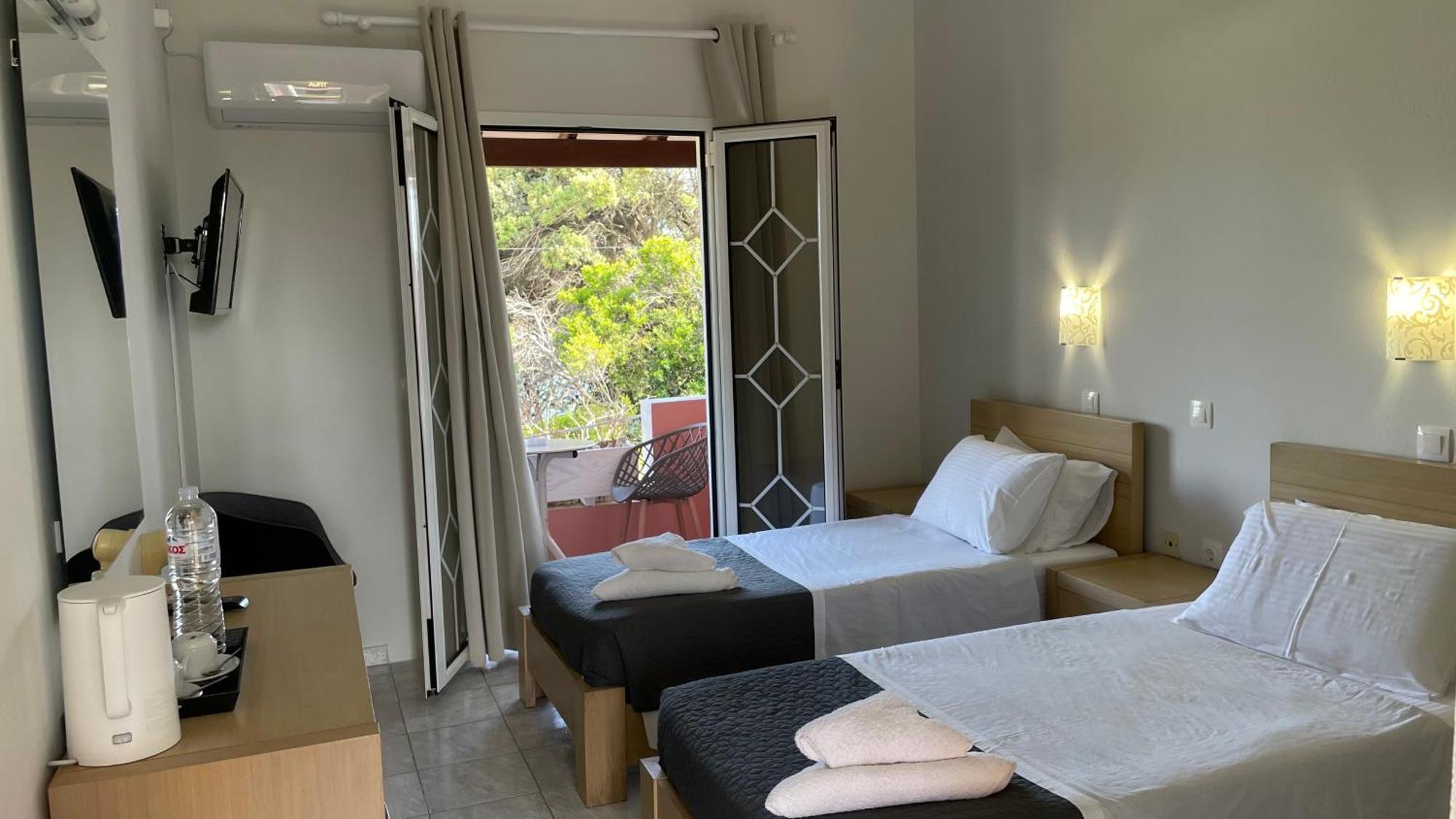 Alonaki Bay Apartment Halikounas