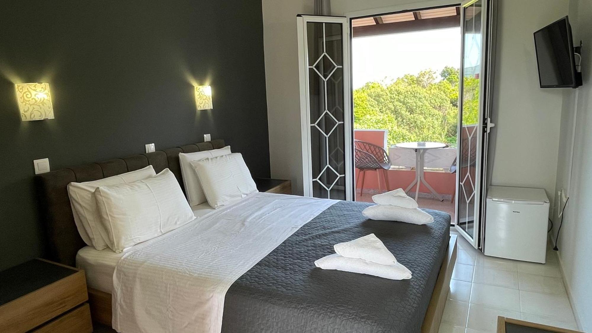 Alonaki Bay Apartment