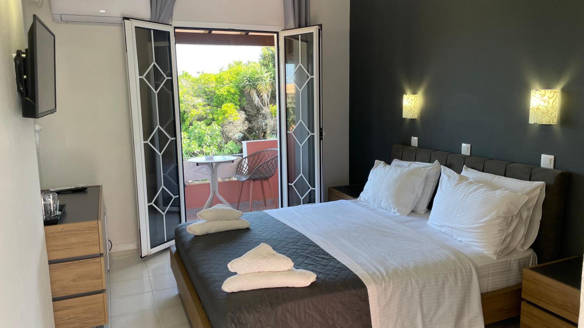 Alonaki Bay Apartment