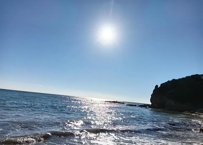 Alonaki Bay